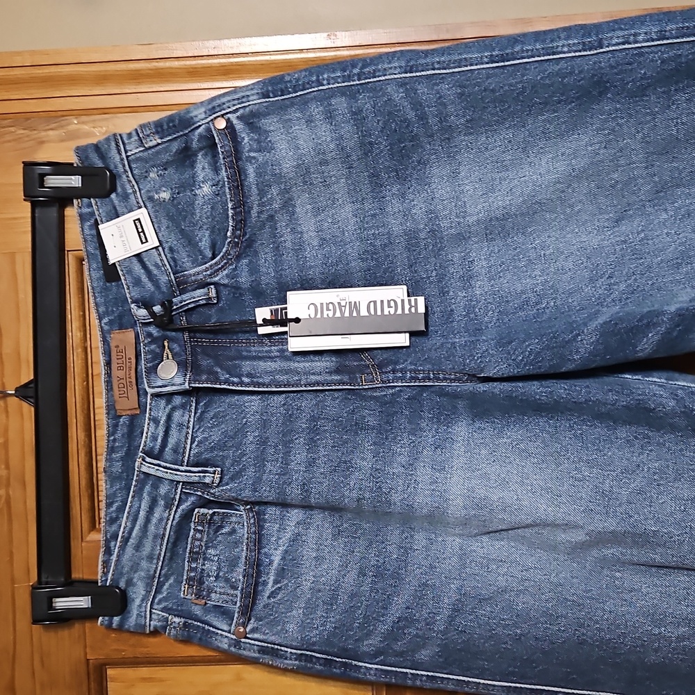 Judy Blue Wide-Leg Crop High Waist Rigid Magic Destroyed Hem Jeans-NWT - Picture 6 of 14